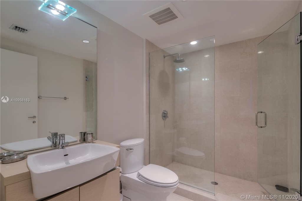 200 Biscayne Boulevard Way - Photo 20