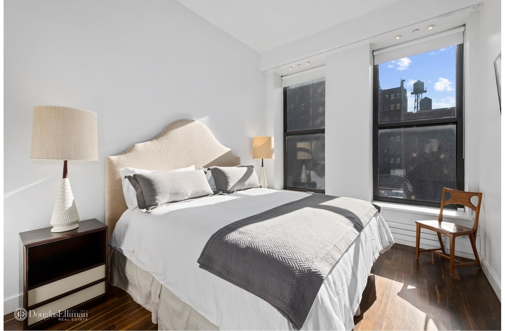 36 East 22nd St - Photo 5