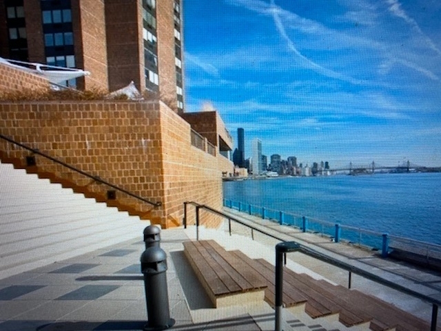 10 Waterside Plaza - Photo 1