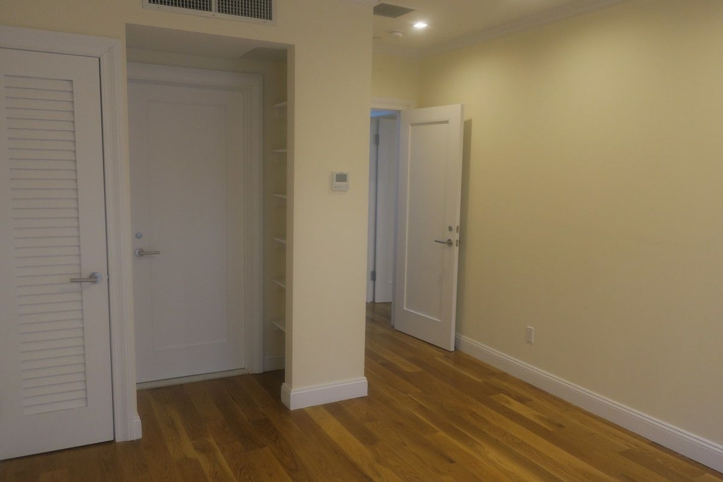 237 Bleecker Street - Photo 8