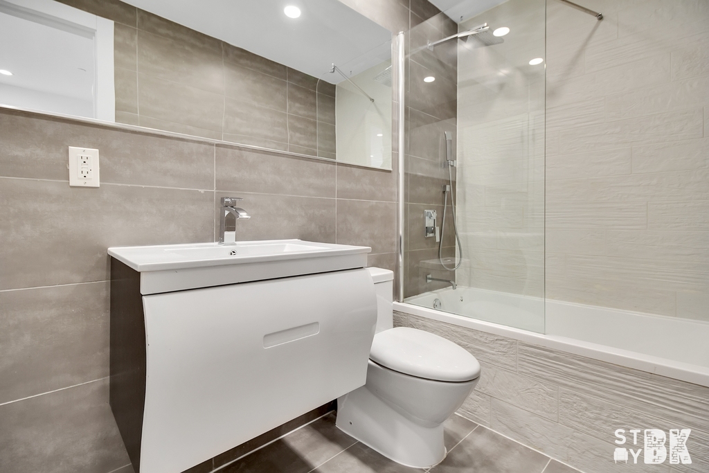 735 Greene Avenue - Photo 6