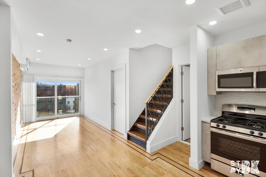 735 Greene Avenue - Photo 0