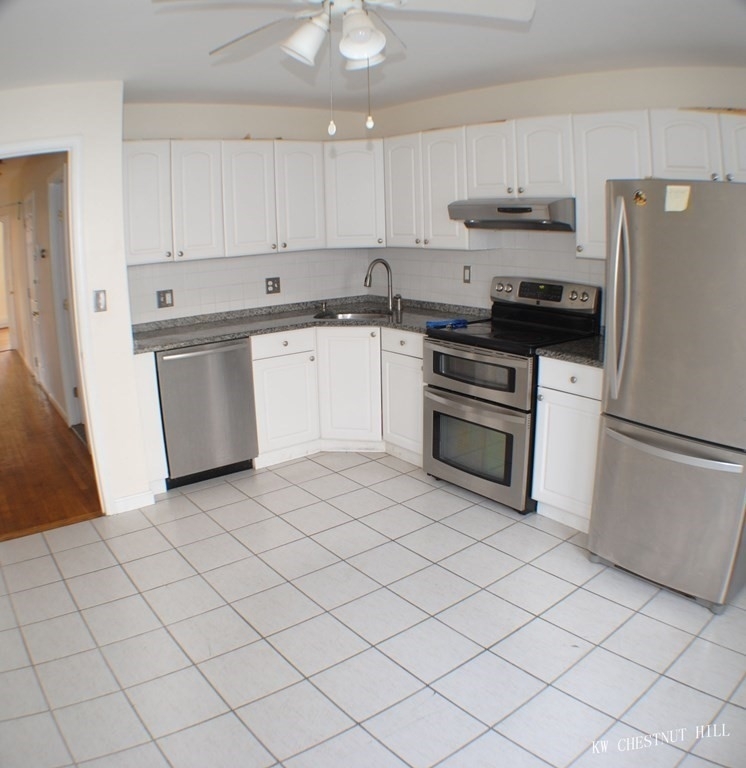 15 Aspinwall Ave - Photo 1