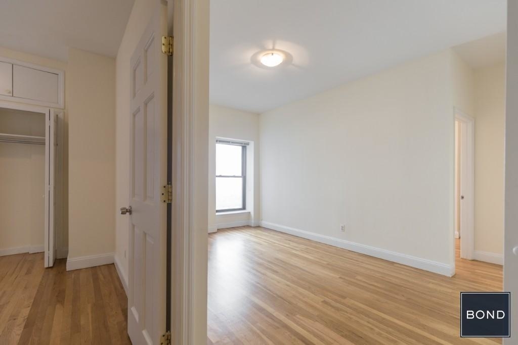 126 East 24th Street - Photo 8