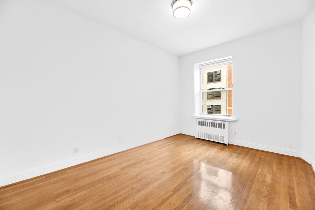 124 East 27th Street - Photo 1