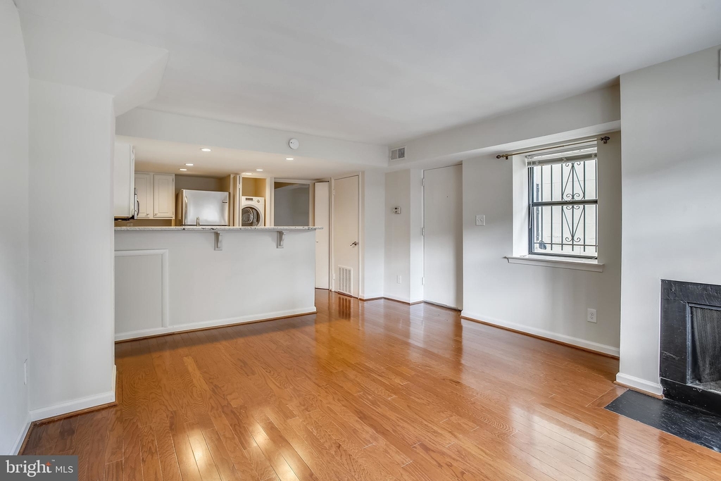 1320 21st Street Nw - Photo 3