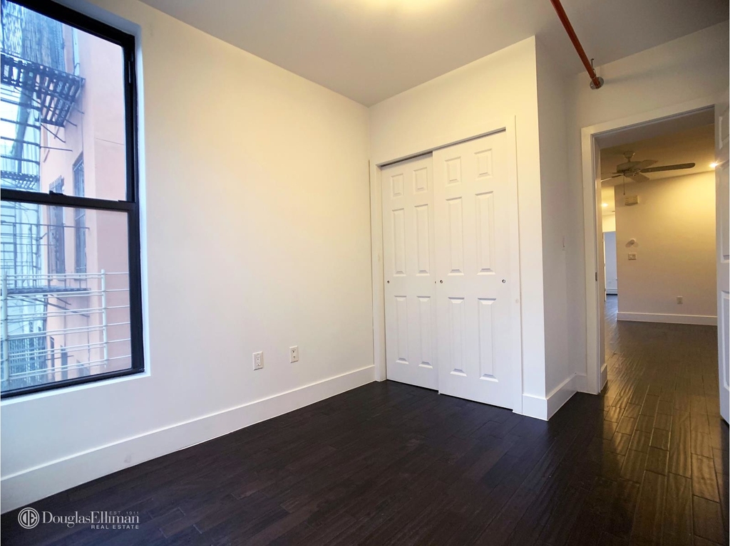 155a West 9th Street - Photo 5