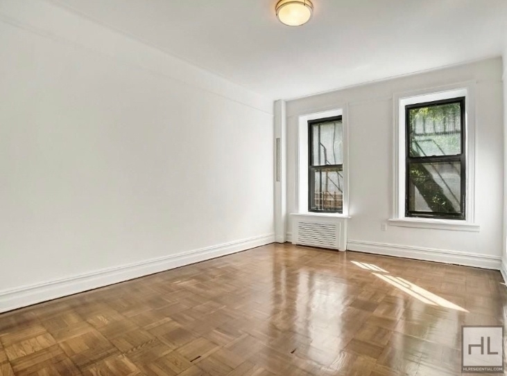 East 88 Street - Photo 1