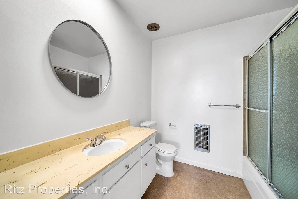 2542 N. Beachwood Dr. - Photo 10