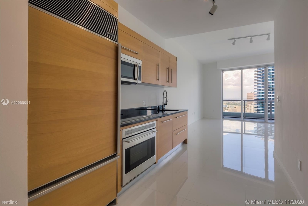 465 Brickell Ave Apt 4106 - Photo 4