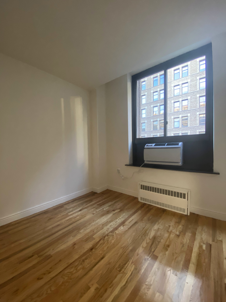 295 Park Avenue South - Photo 0