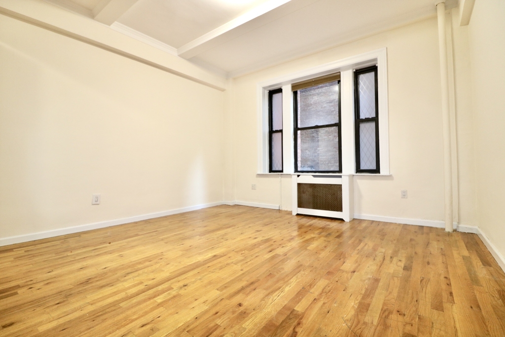 106 West 69th Street - Photo 10