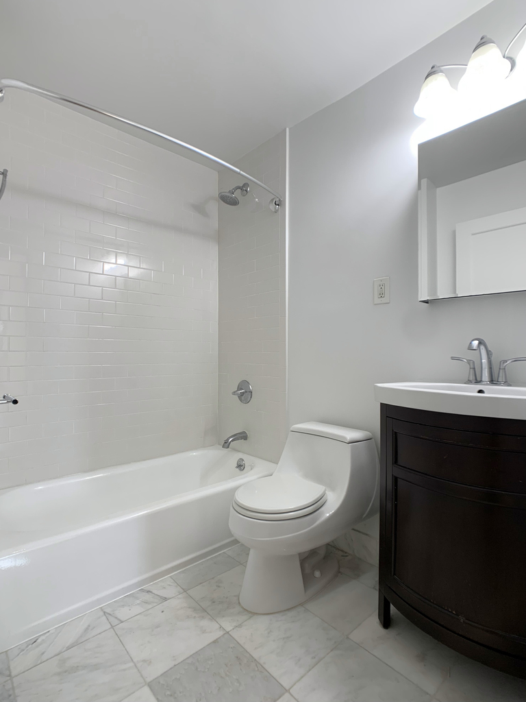 555 East 78th Street - Photo 6