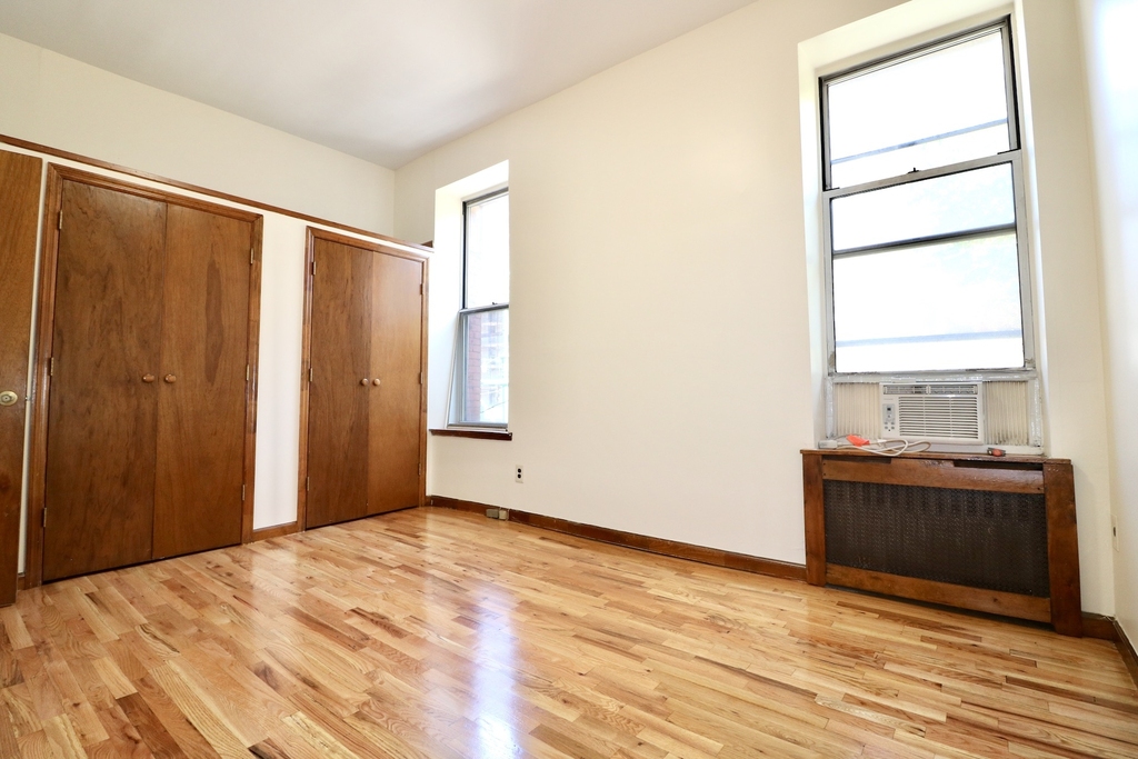 100 West 74th Street - Photo 5