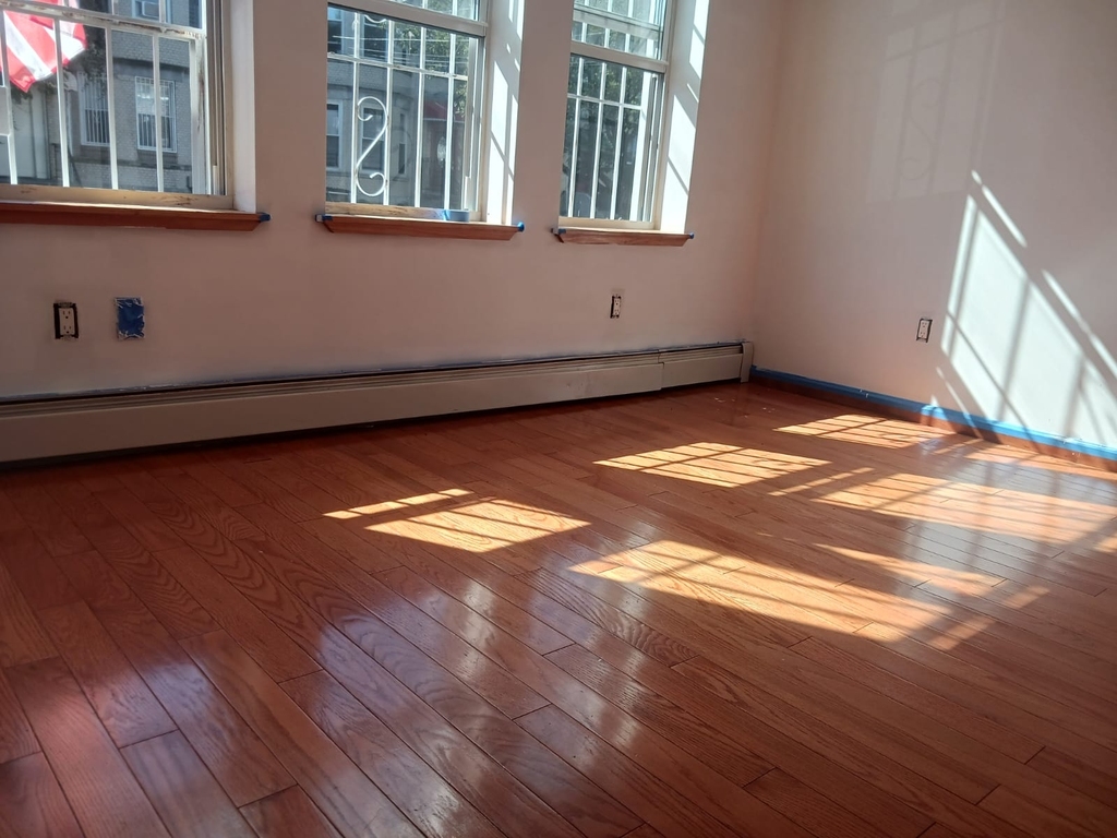 BAY RIDGE AVENUE - Photo 4