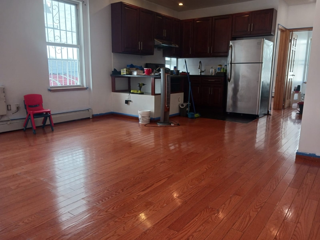 BAY RIDGE AVENUE - Photo 0