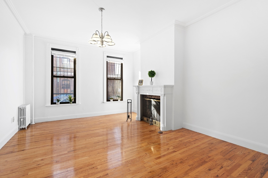 351 42nd Street - Photo 2