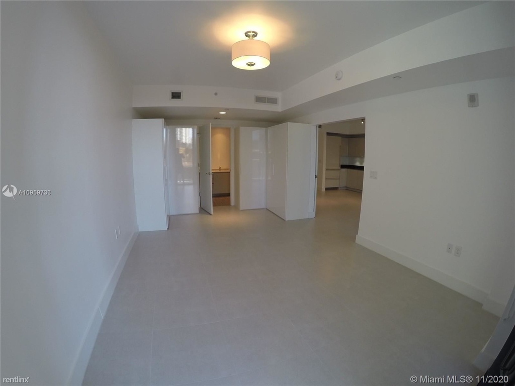 1010 Brickell Ave Unit 1706 - Photo 2