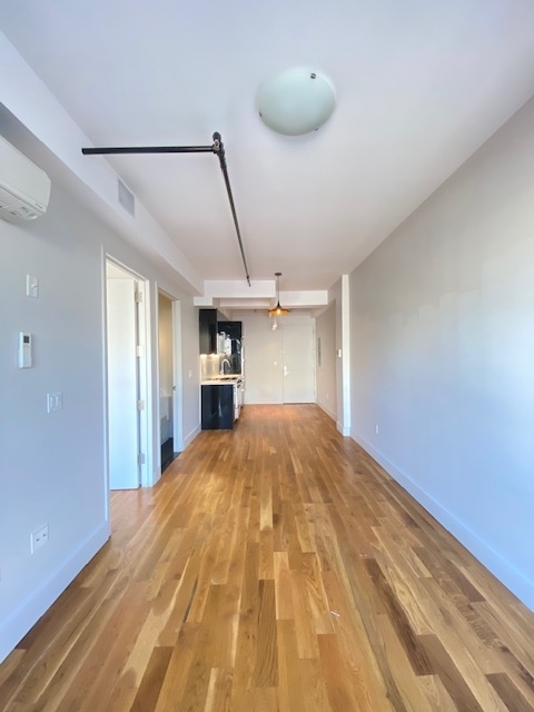 880 Dekalb Avenue - Photo 5