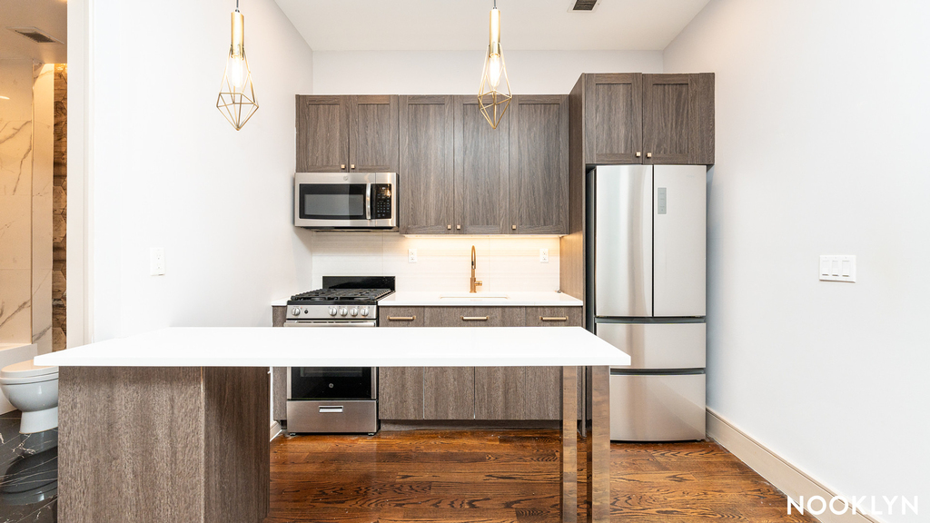 847 Madison Street - Photo 2