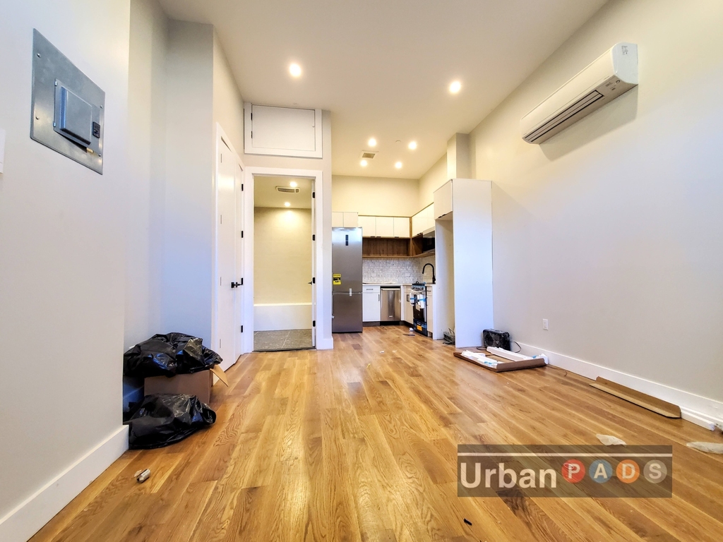 698 Flushing Avenue - Photo 2