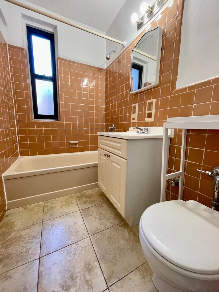 729 West 186th Street - Photo 6