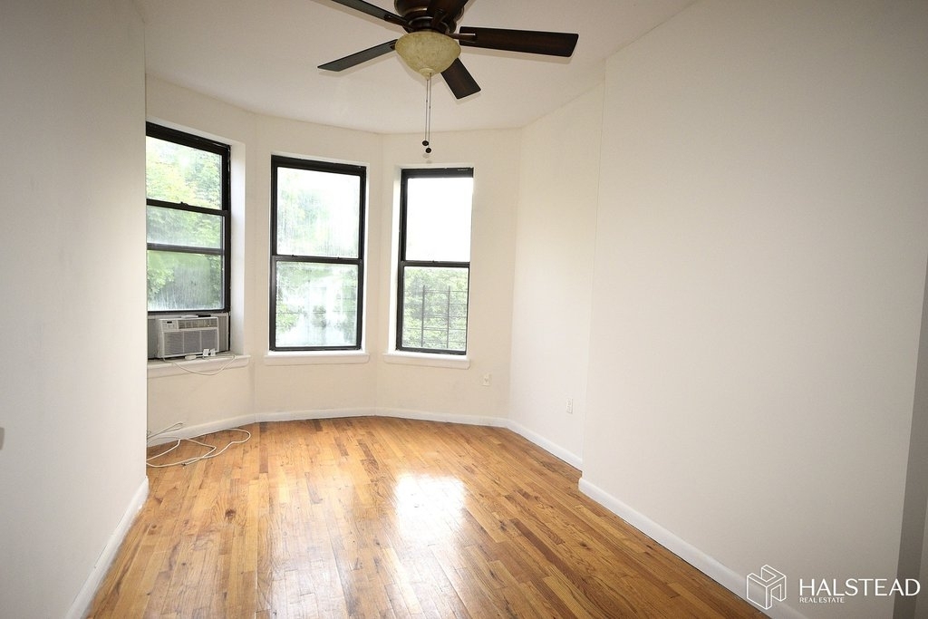 1448 DEAN STREET - Photo 2