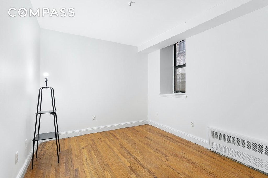 471 VANDERBILT AVENUE - Photo 4