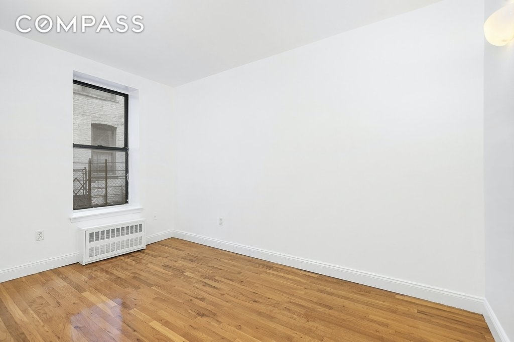 471 VANDERBILT AVENUE - Photo 3