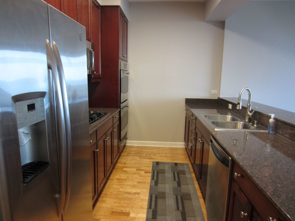 1211 South Prairie Avenue - Photo 3