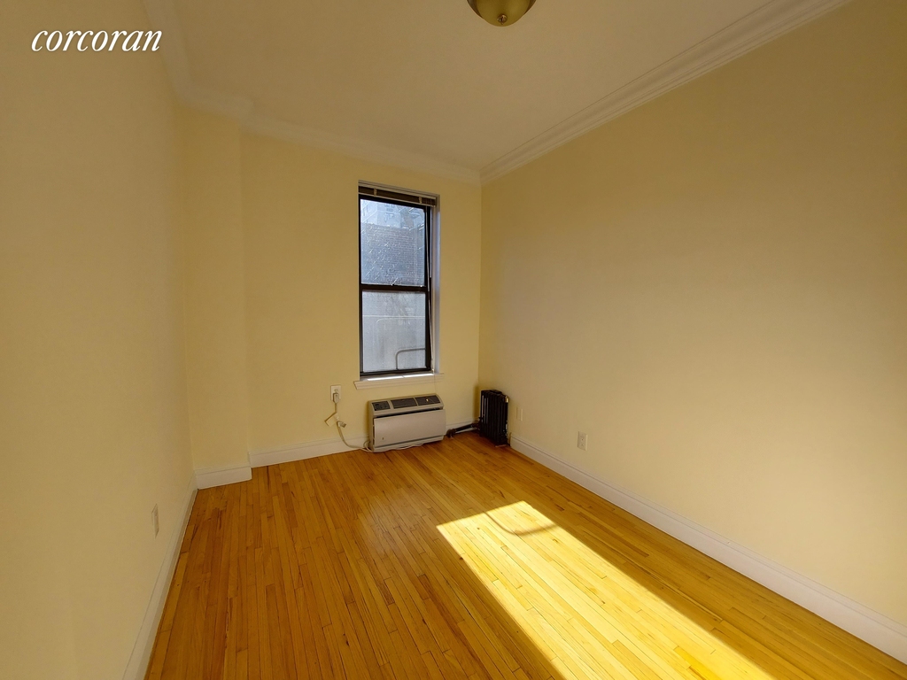 East 83rd Street - Photo 2