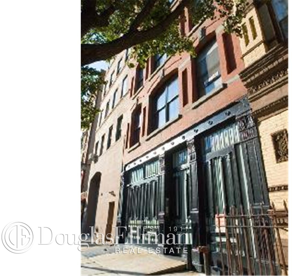 554 Broome St - Photo 9