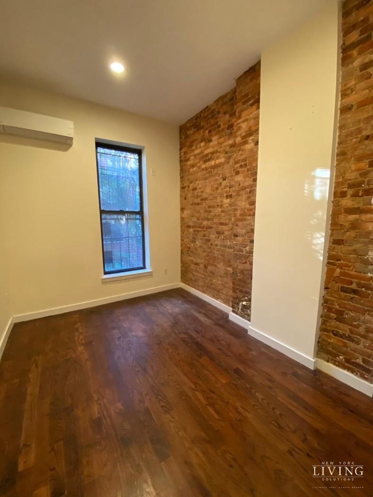 308 Tompkins Avenue - Photo 18