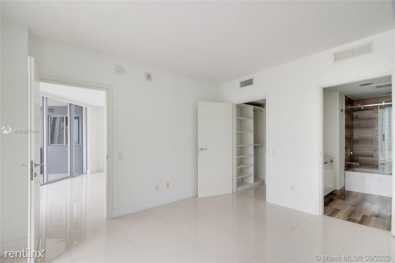 1300 Brickell Bay Dr - Photo 8