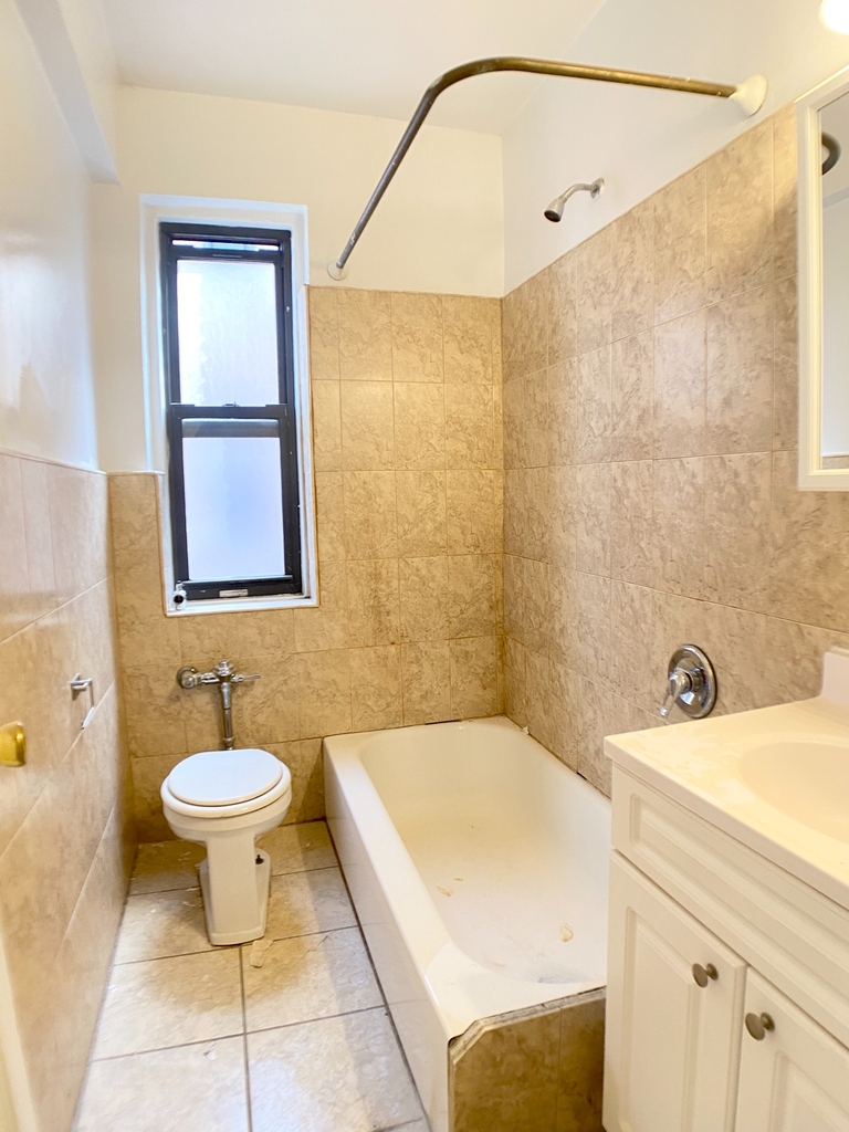 729 West 186th Street - Photo 8