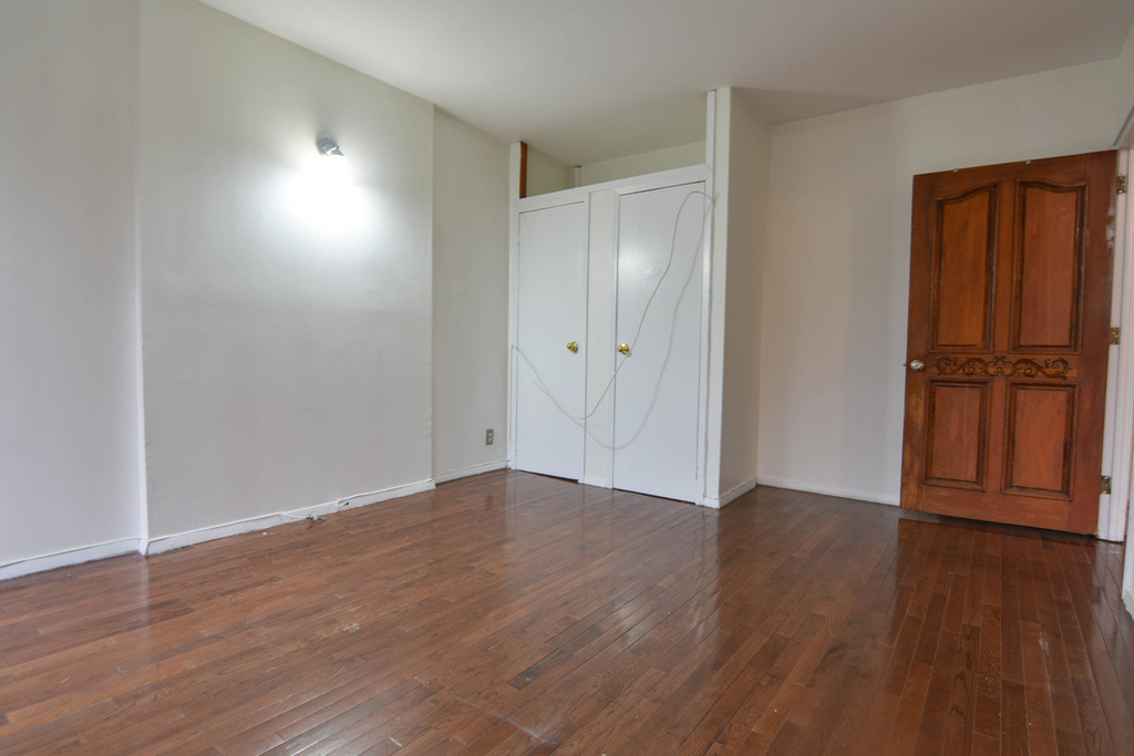 339 East 104th Street - Photo 4