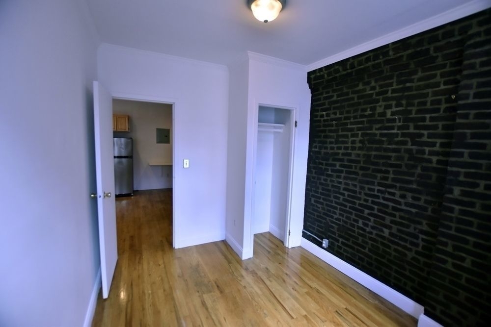 Hester Street 2 Bedroom!!! - Photo 3