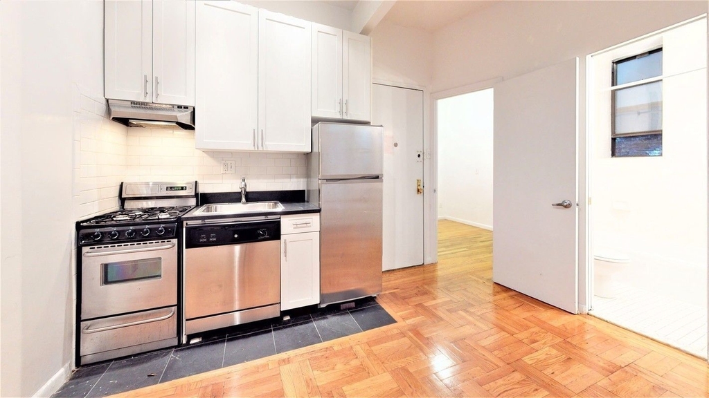 220 East 85th Street - Photo 8