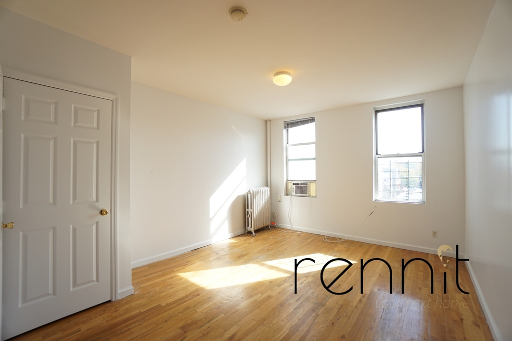 955 Metropolitan Avenue - Photo 1