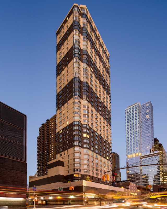 420 West 42nd Street - Photo 6