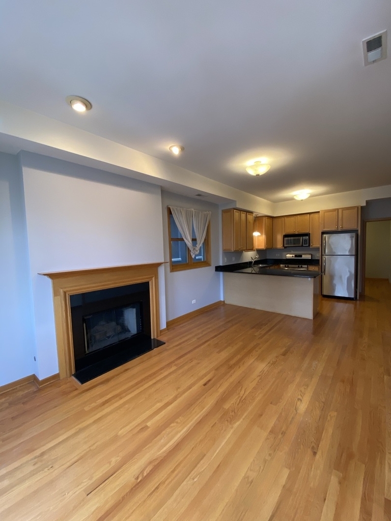 2850 North Damen Avenue - Photo 6