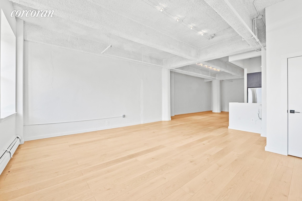 275 Park Avenue - Photo 1