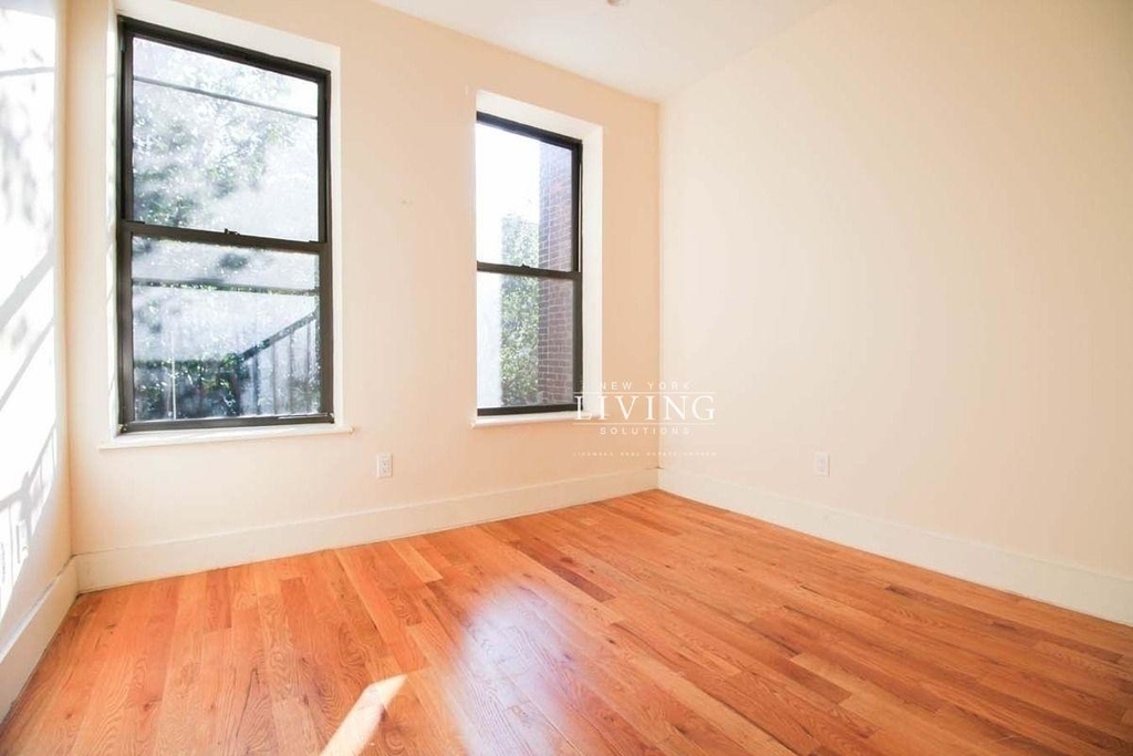 867 Knickerbocker Avenue - Photo 3