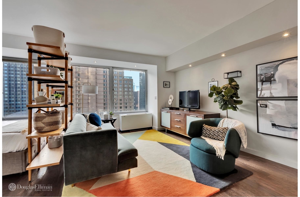 150 West 56th St - Photo 0