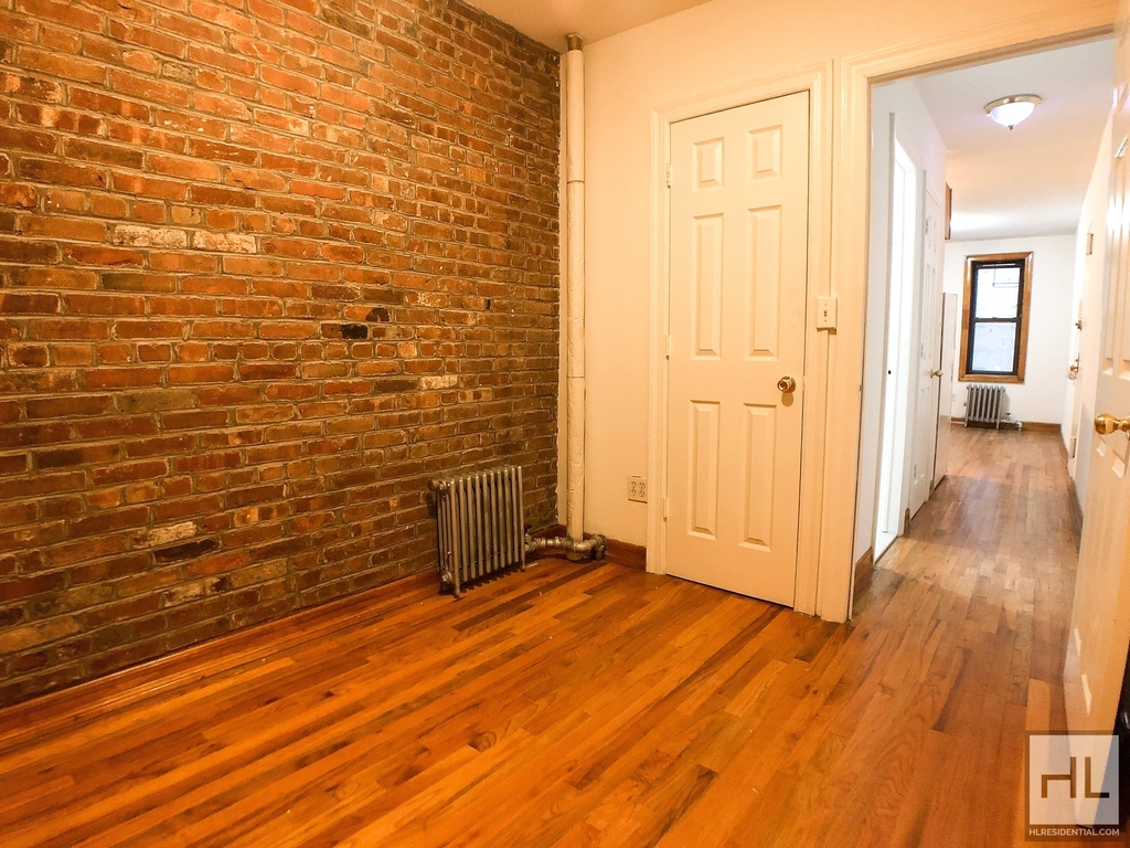 258 West 15 Street - Photo 3