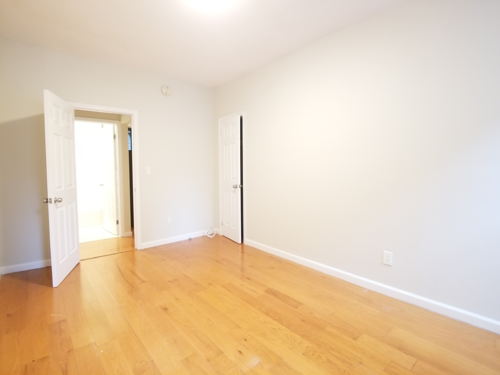 515 West 168th Street - Photo 7