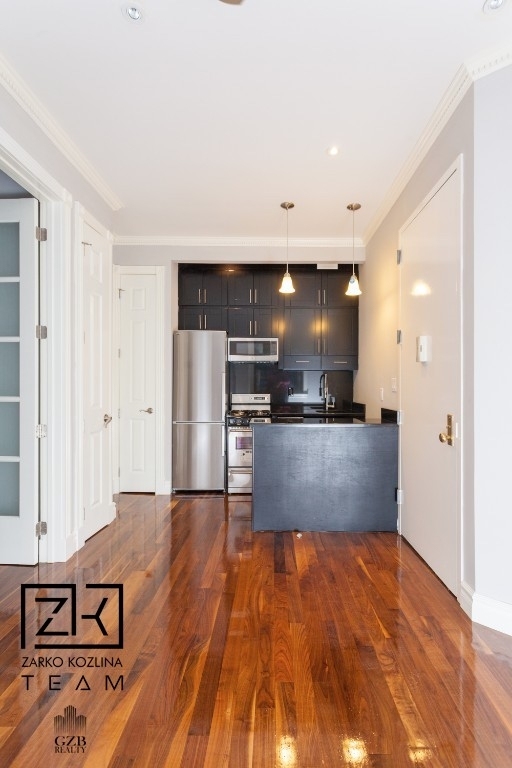 233 East 29th Street - Photo 1