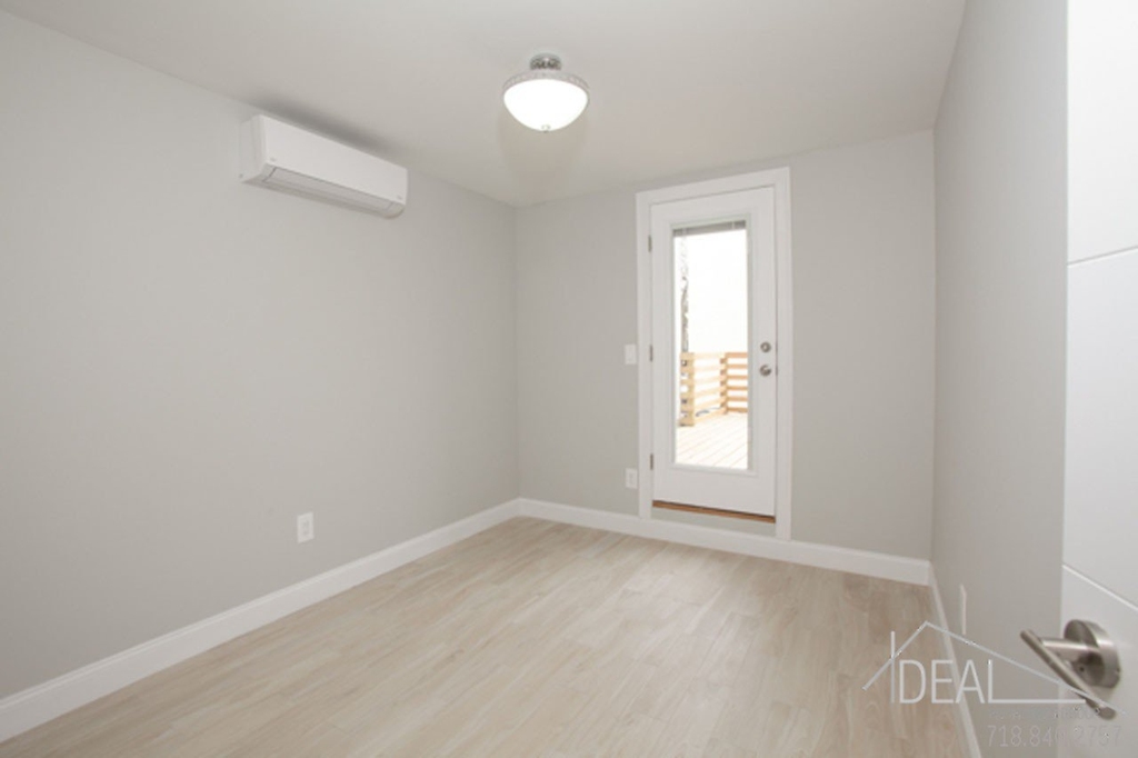 264A Brooklyn Ave - Photo 7