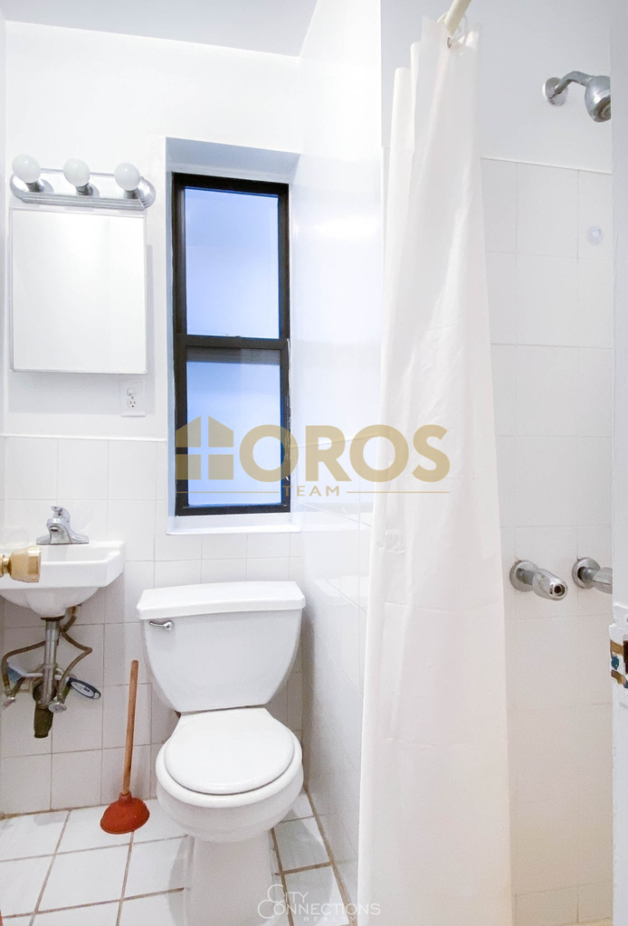 238 East 7th Street - Photo 9