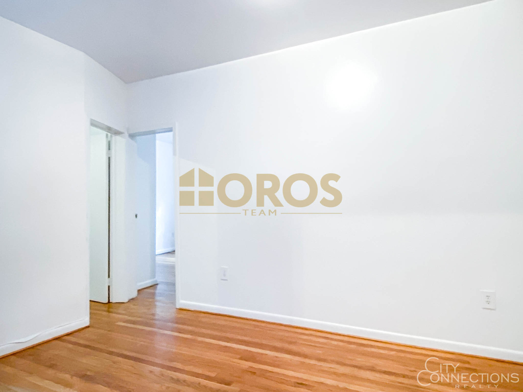 238 East 7th Street - Photo 1